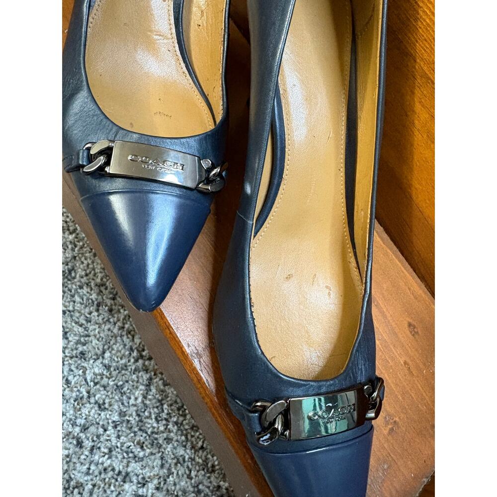 Vintage Coach Bowery Pumps, Kitten Heel, Navy Blue, Size 9 - Picture 2 of 11